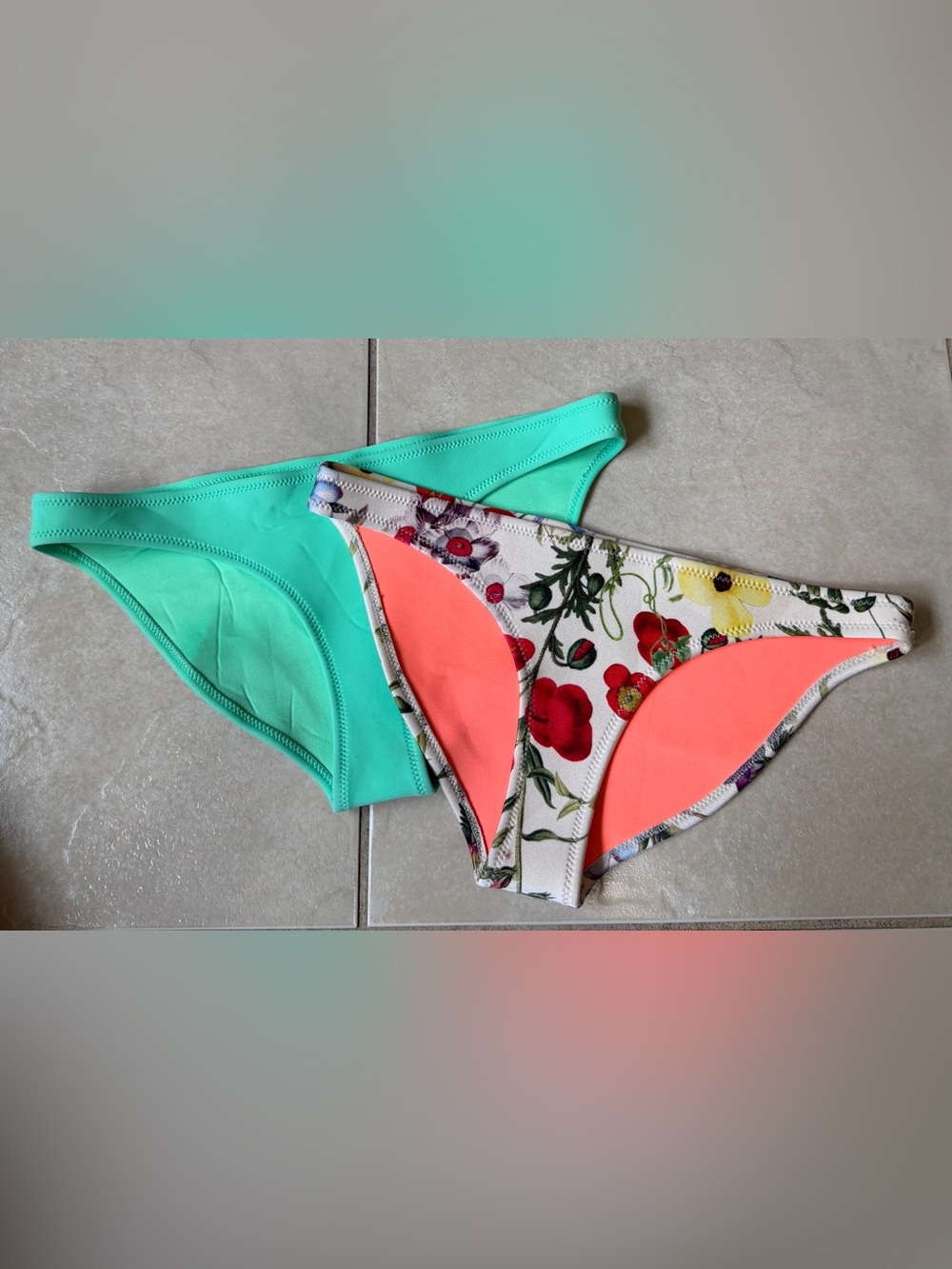 LOT OF 2 Triangl Neoprene Bikini Bottoms Floral Wildflower Coral & Mint Green XL
